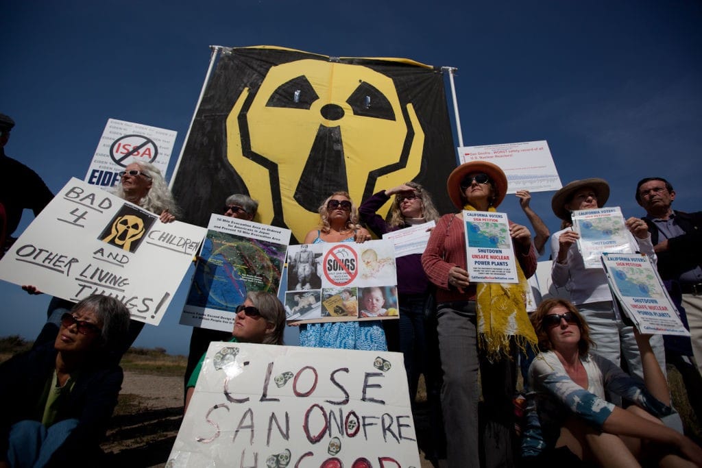 Photo of protestors outside of SONGS