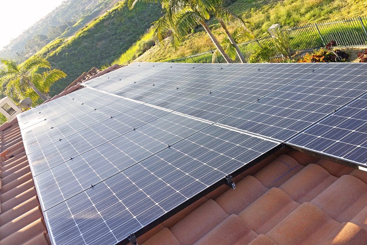 Photo of Carlsbad LG solar panel installation at the Murphy residence