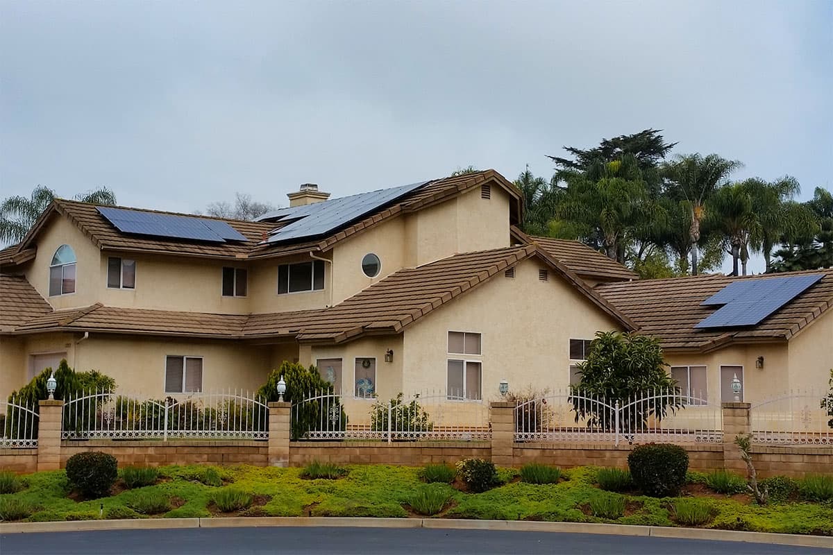 Photo of Vista Kyocera KU270-6MCA solar panel installation by Sullivan Solar Power at the Do residence